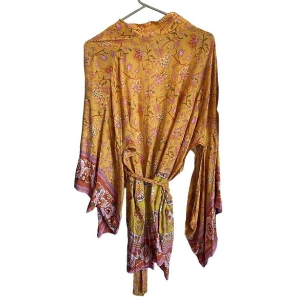 Spell Portobello Road Short Robe - Picture 3 of 12